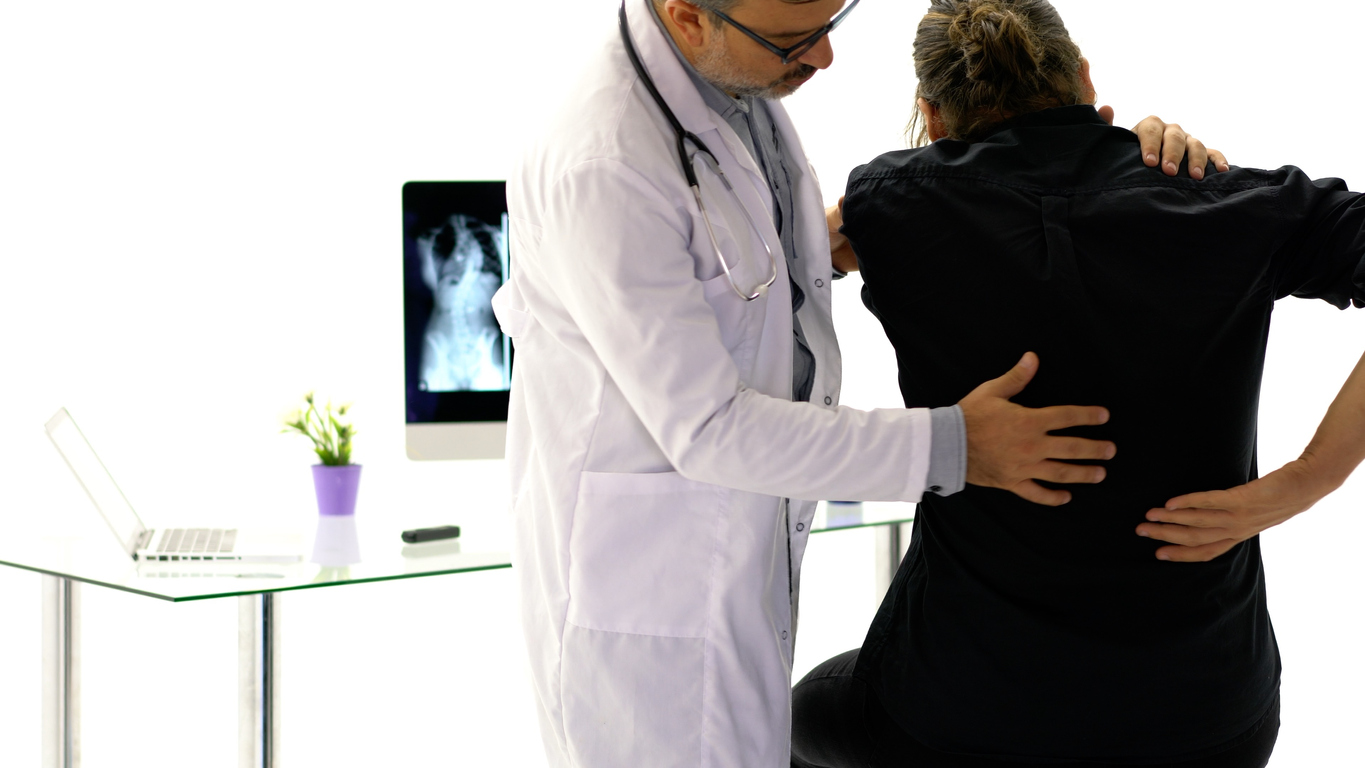 woman with sciatica