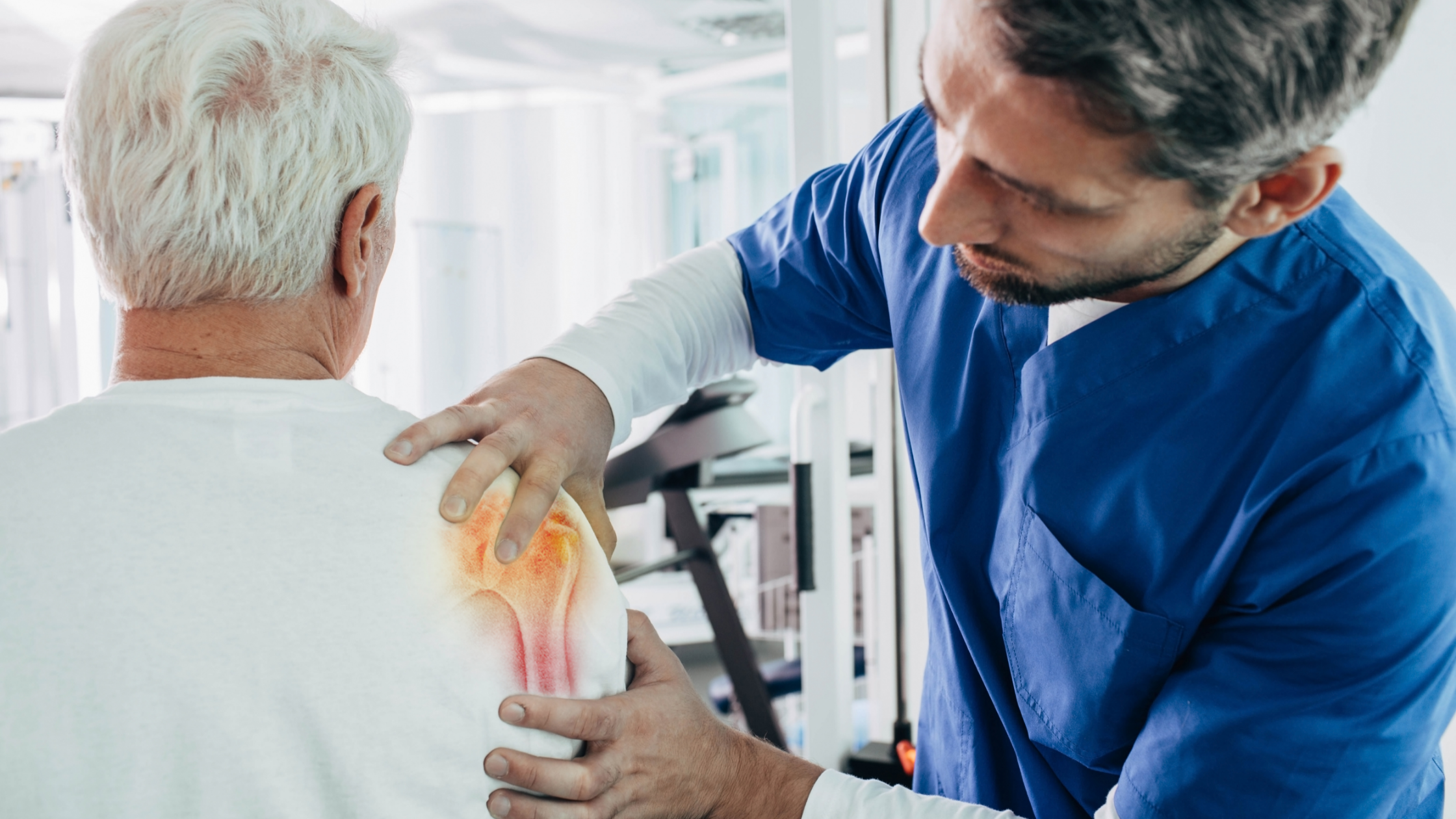 patient with shoulder arthritis pain